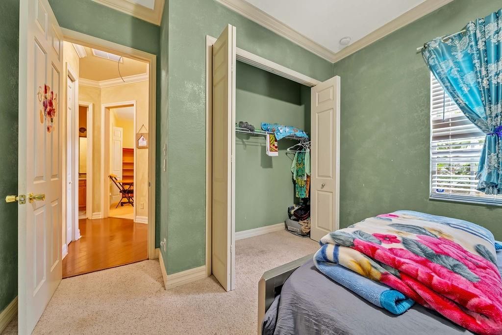 For Sale: $595,000 (3 beds, 2 baths, 2585 Square Feet)