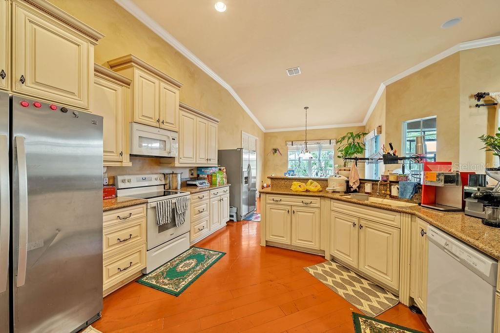 For Sale: $595,000 (3 beds, 2 baths, 2585 Square Feet)