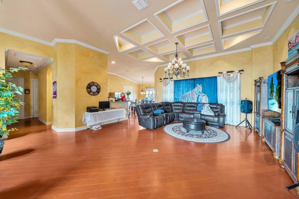 For Sale: $595,000 (3 beds, 2 baths, 2585 Square Feet)