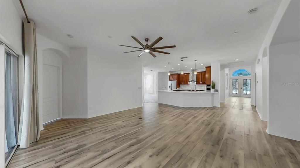 For Sale: $519,900 (4 beds, 3 baths, 2672 Square Feet)