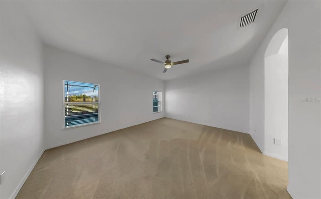 For Sale: $519,900 (4 beds, 3 baths, 2672 Square Feet)