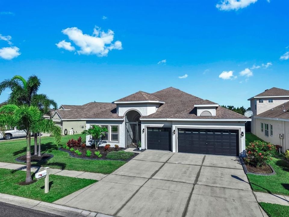 For Sale: $519,900 (4 beds, 3 baths, 2672 Square Feet)