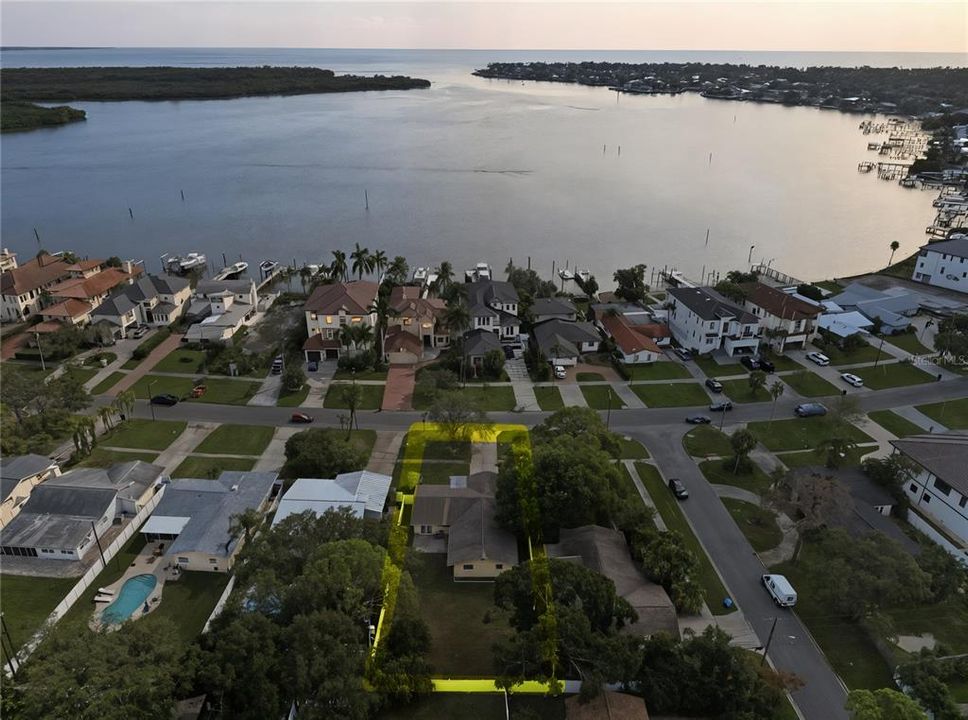 En Venta: $360,000 (3 camas, 2 baños, 1627 Pies cuadrados)