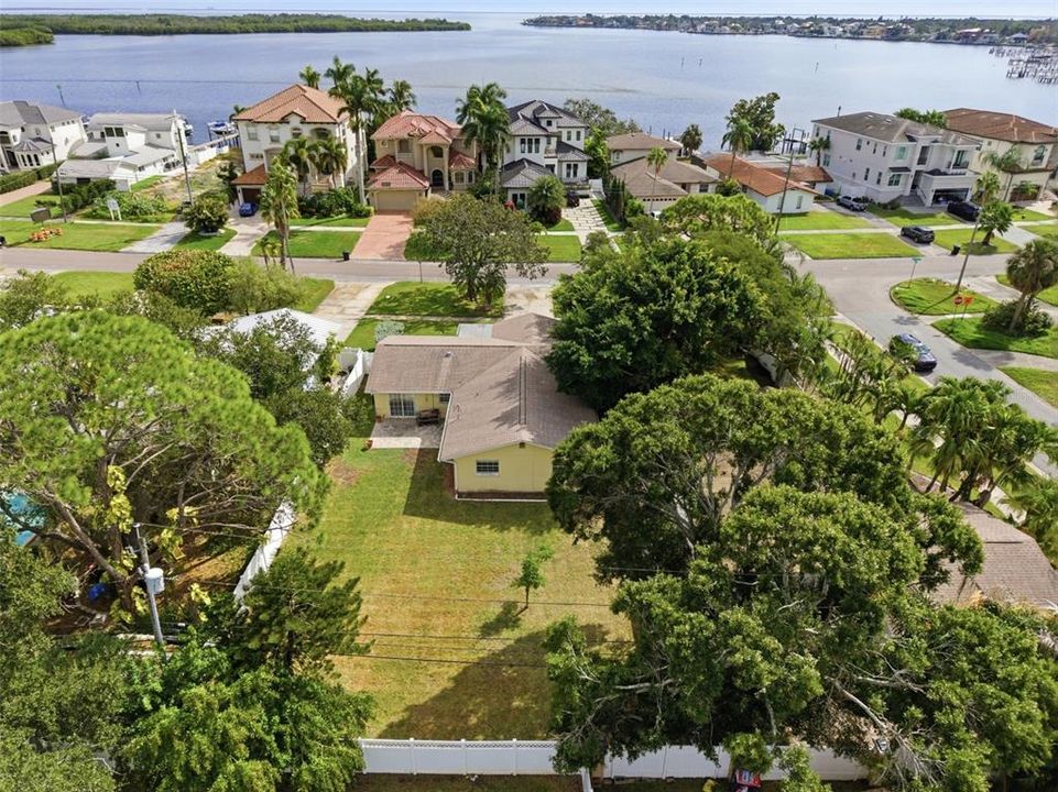 En Venta: $360,000 (3 camas, 2 baños, 1627 Pies cuadrados)