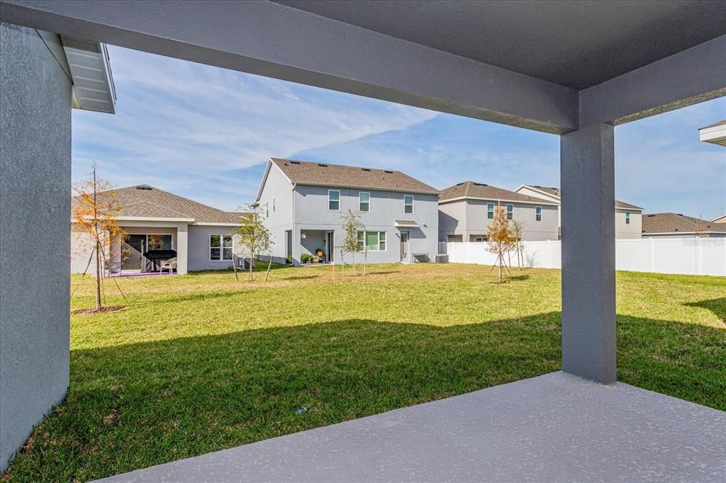 Под контрактом: $337,635 (4 спален, 2 ванн, 2110 Квадратных фут)