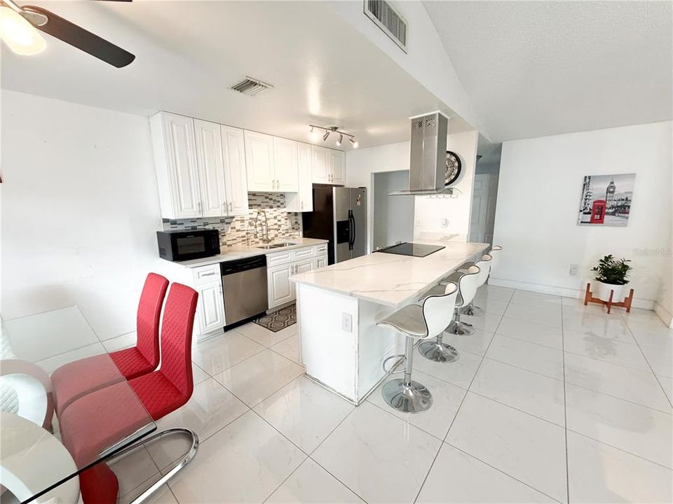 En Venta: $499,500 (3 camas, 2 baños, 1450 Pies cuadrados)