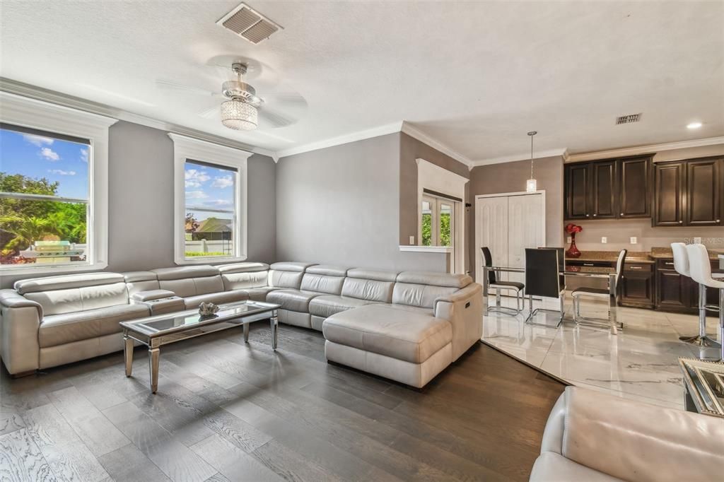 待售: $499,000 (5 贝兹, 3 浴室, 3347 平方英尺)