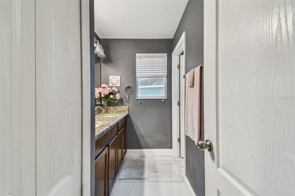 待售: $499,000 (5 贝兹, 3 浴室, 3347 平方英尺)