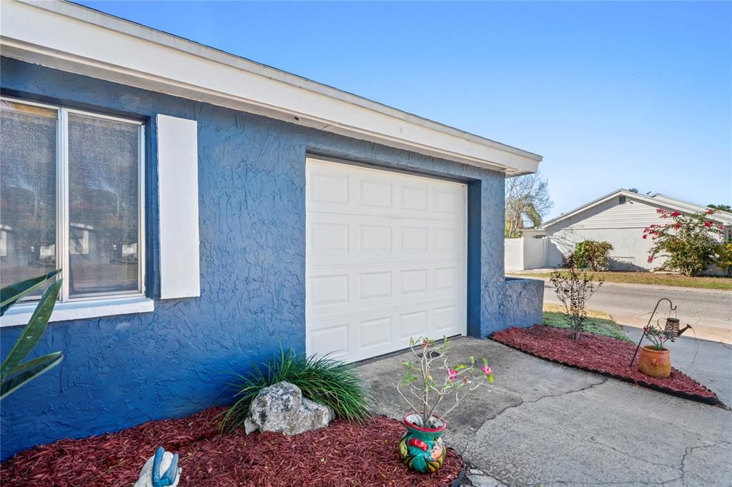 Active With Contract: $255,000 (2 beds, 2 baths, 1368 Square Feet)