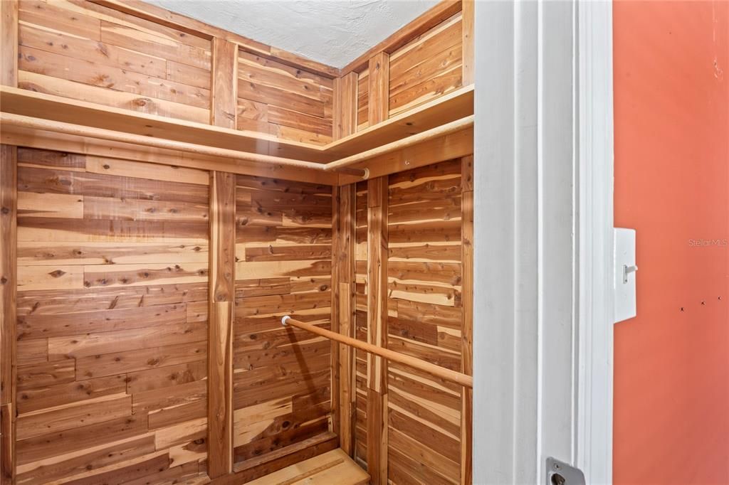 Active With Contract: $255,000 (2 beds, 2 baths, 1368 Square Feet)