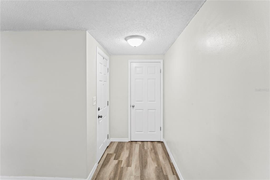 Active With Contract: $255,000 (2 beds, 2 baths, 1368 Square Feet)