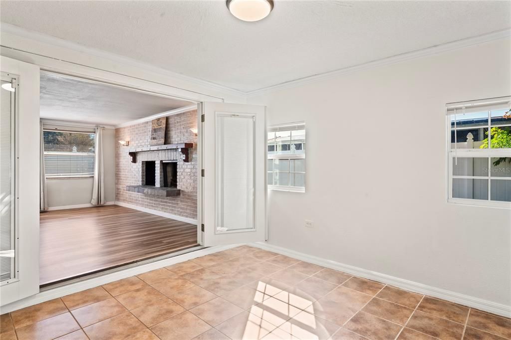 Active With Contract: $255,000 (2 beds, 2 baths, 1368 Square Feet)