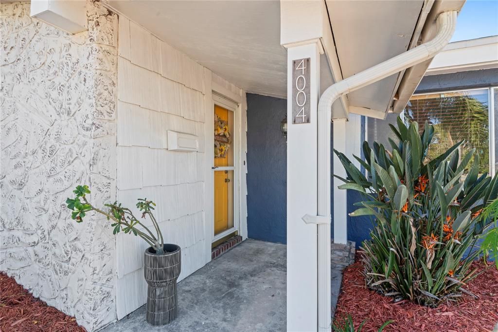 Active With Contract: $255,000 (2 beds, 2 baths, 1368 Square Feet)