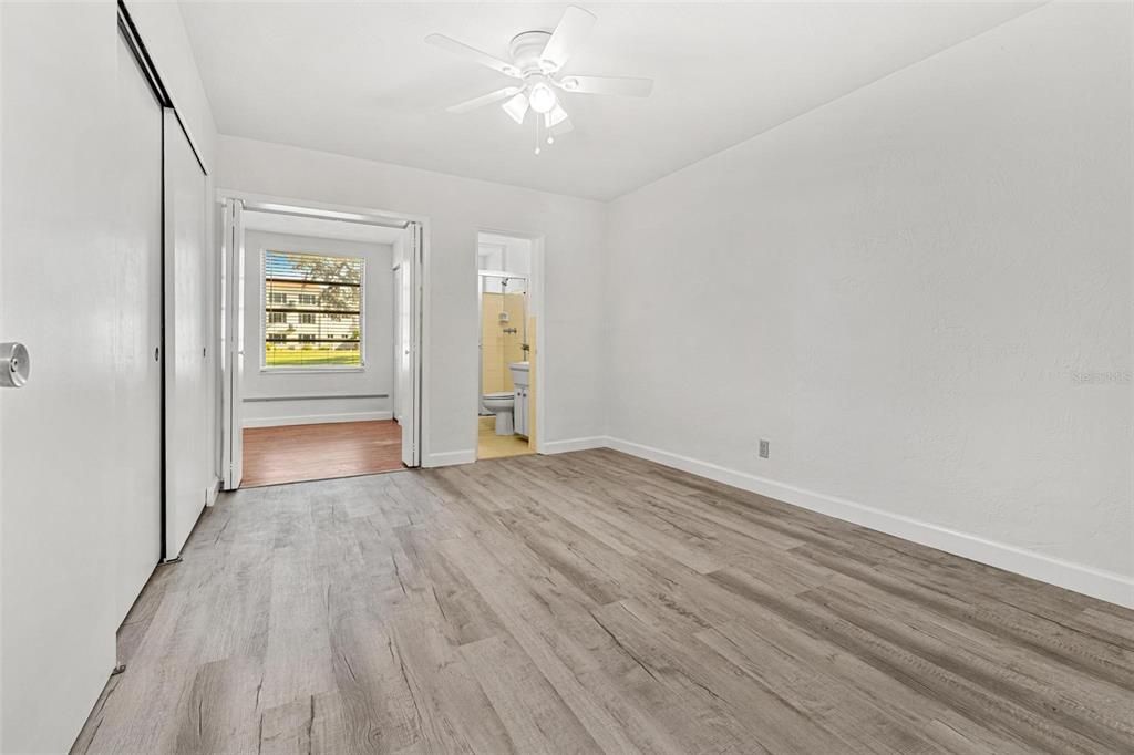 待售: $160,000 (2 贝兹, 2 浴室, 1100 平方英尺)