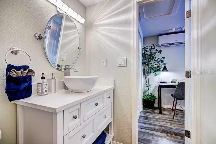 На продажу: $680,000 (4 спален, 0 ванн, 2508 Квадратных фут)