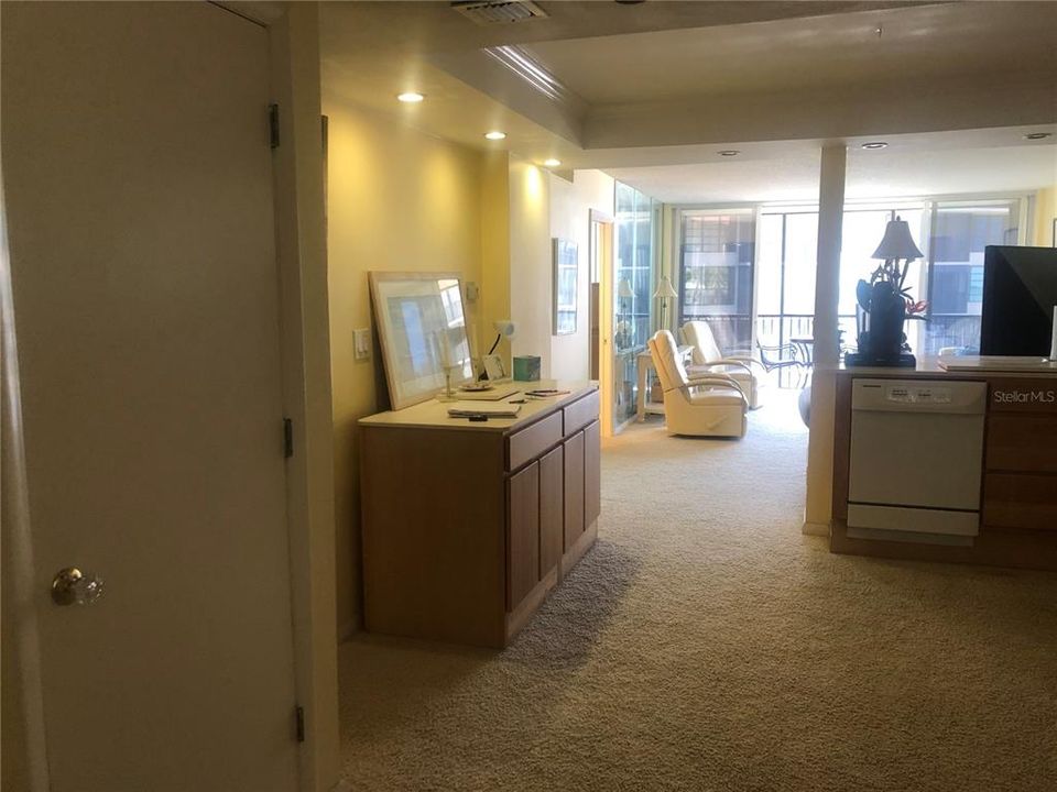 For Rent: $5,500 (2 beds, 2 baths, 1103 Square Feet)