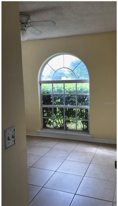 For Sale: $260,000 (3 beds, 2 baths, 1159 Square Feet)