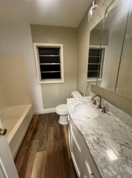 For Sale: $350,000 (3 beds, 2 baths, 1140 Square Feet)