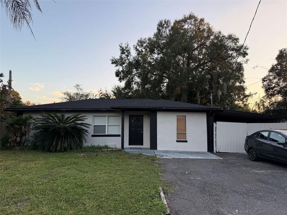 For Sale: $350,000 (3 beds, 2 baths, 1140 Square Feet)