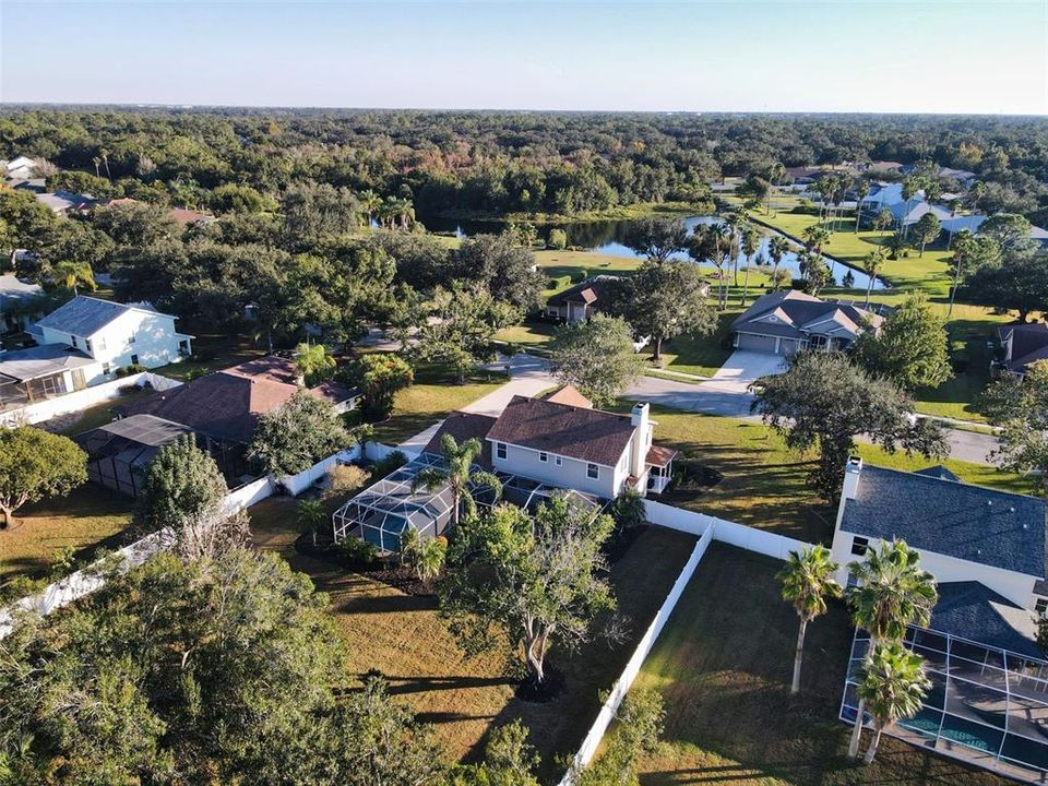 合同活跃: $600,000 (3 贝兹, 2 浴室, 2267 平方英尺)