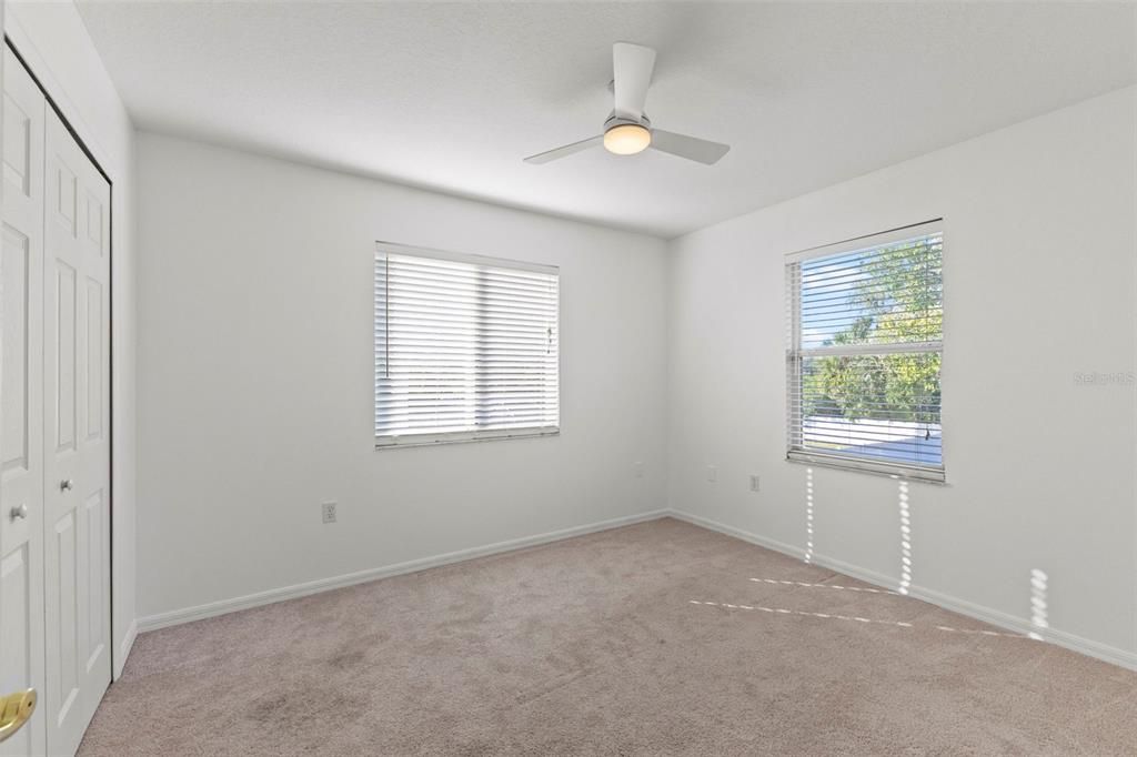 合同活跃: $600,000 (3 贝兹, 2 浴室, 2267 平方英尺)