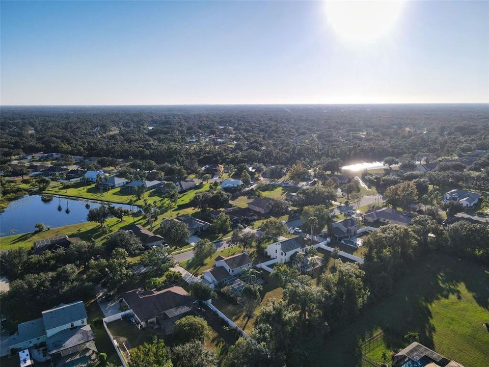 合同活跃: $600,000 (3 贝兹, 2 浴室, 2267 平方英尺)