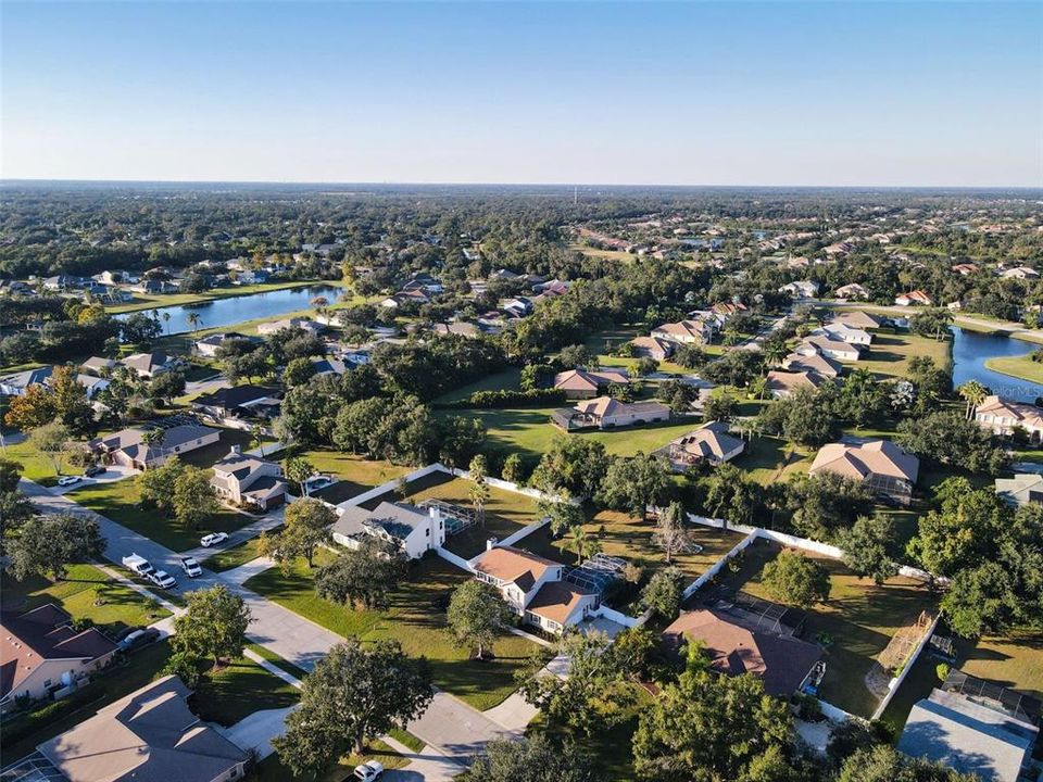 合同活跃: $600,000 (3 贝兹, 2 浴室, 2267 平方英尺)