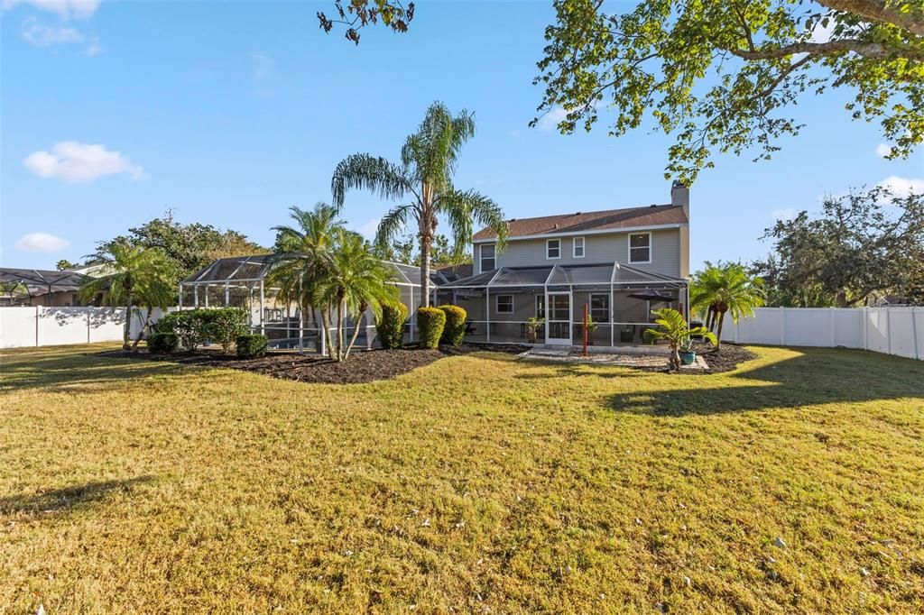 合同活跃: $600,000 (3 贝兹, 2 浴室, 2267 平方英尺)