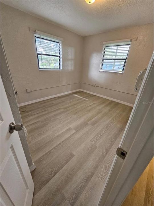 For Rent: $1,150 (2 beds, 1 baths, 700 Square Feet)