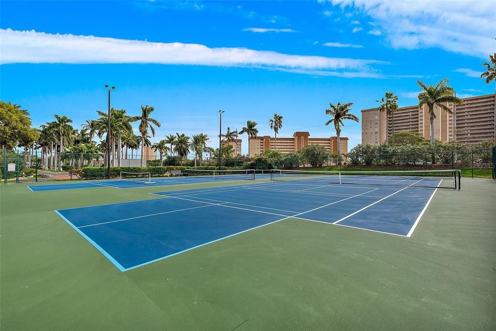 For Sale: $509,000 (2 beds, 2 baths, 1255 Square Feet)