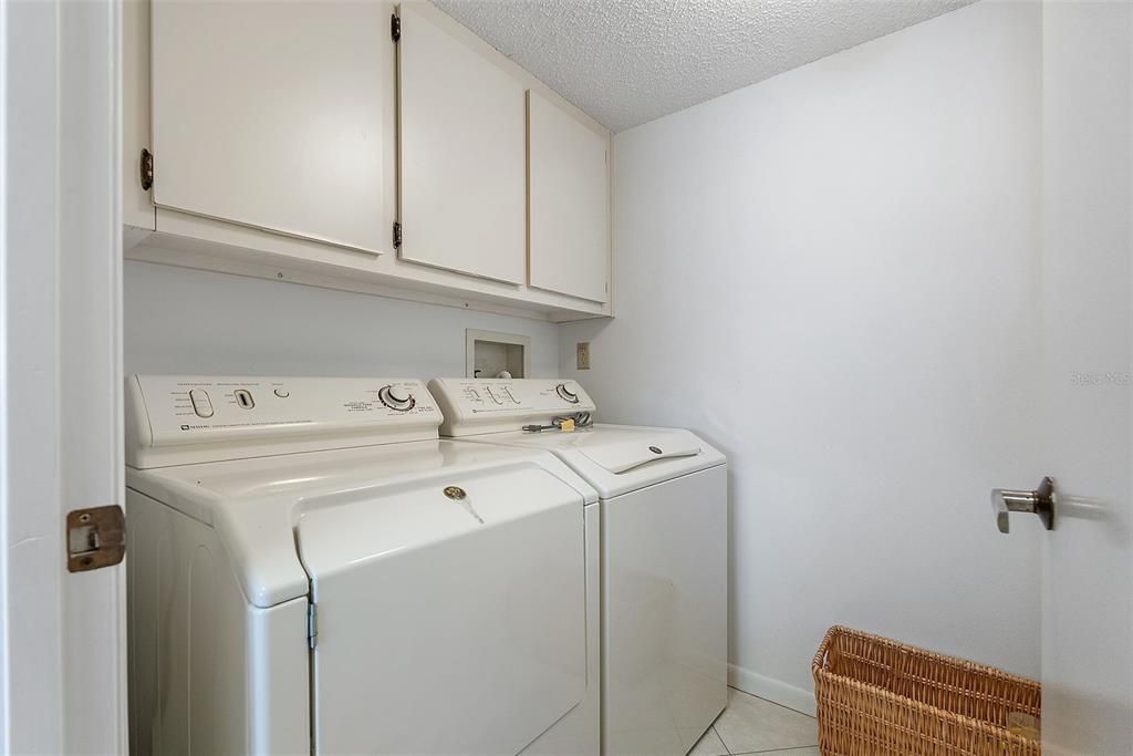 For Sale: $509,000 (2 beds, 2 baths, 1255 Square Feet)