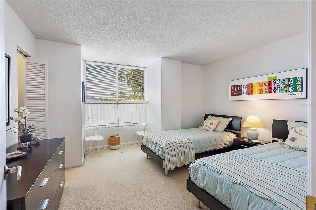 For Sale: $509,000 (2 beds, 2 baths, 1255 Square Feet)