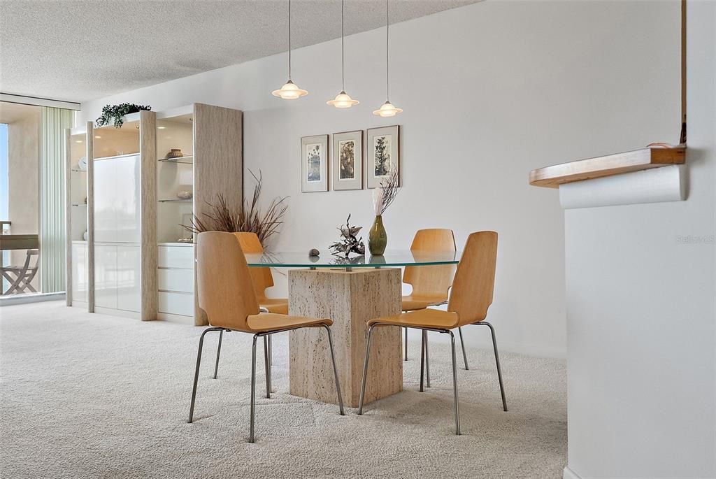 For Sale: $509,000 (2 beds, 2 baths, 1255 Square Feet)