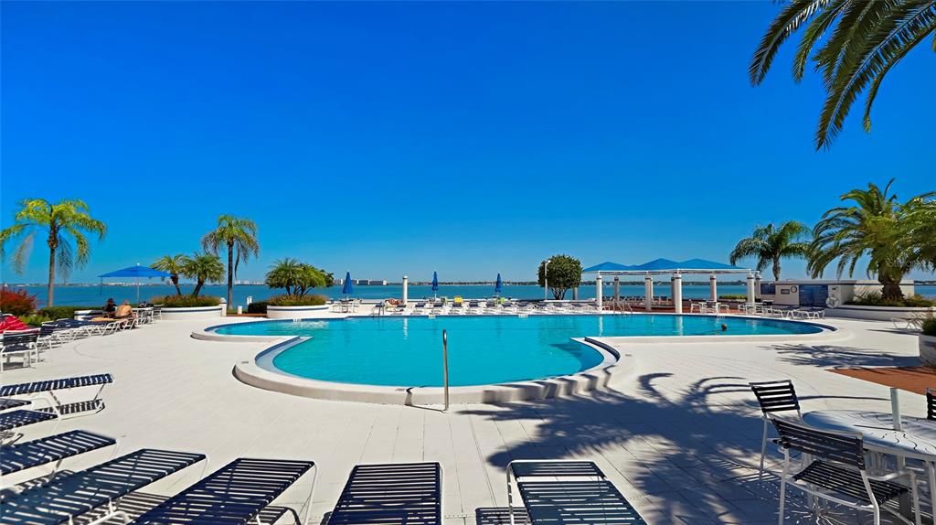 For Sale: $509,000 (2 beds, 2 baths, 1255 Square Feet)