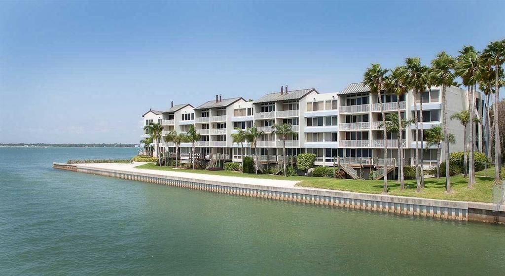 For Sale: $509,000 (2 beds, 2 baths, 1255 Square Feet)