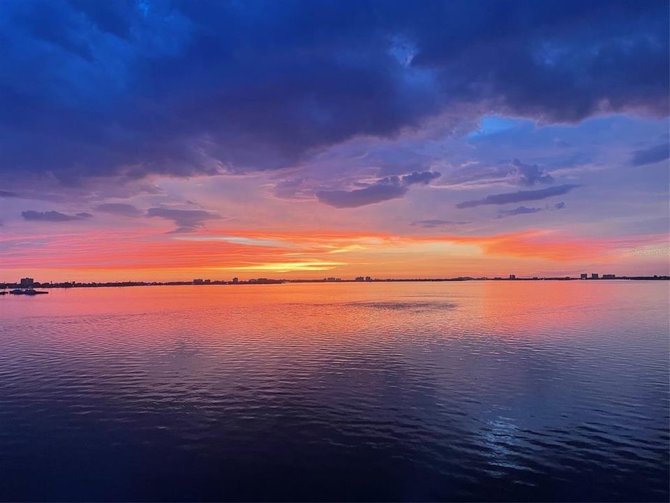 For Sale: $509,000 (2 beds, 2 baths, 1255 Square Feet)