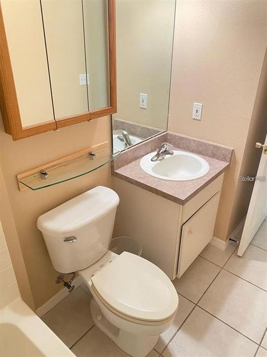 出租: $1,749 (2 贝兹, 2 浴室, 1006 平方英尺)