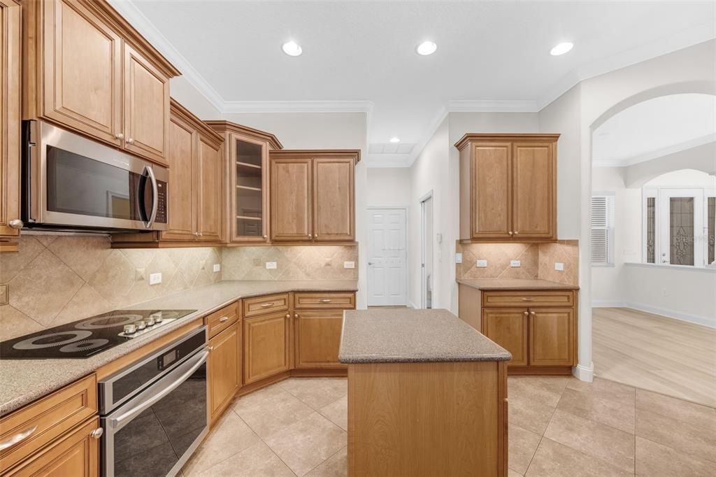 For Sale: $611,000 (4 beds, 3 baths, 3226 Square Feet)