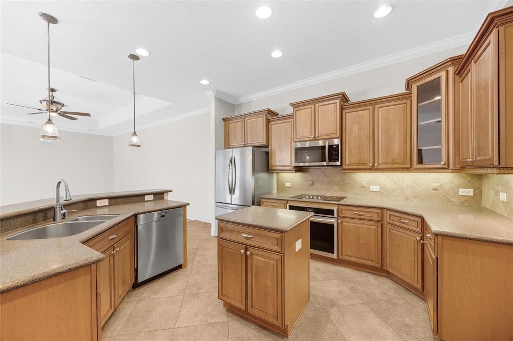 For Sale: $611,000 (4 beds, 3 baths, 3226 Square Feet)