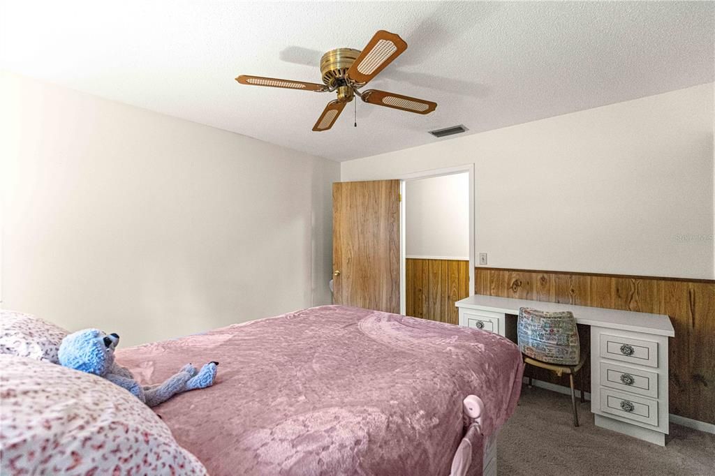 For Sale: $214,900 (3 beds, 1 baths, 1404 Square Feet)