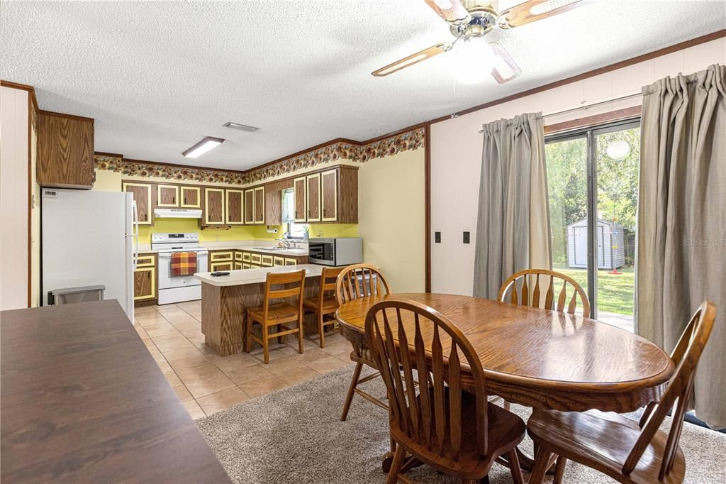 For Sale: $214,900 (3 beds, 1 baths, 1404 Square Feet)