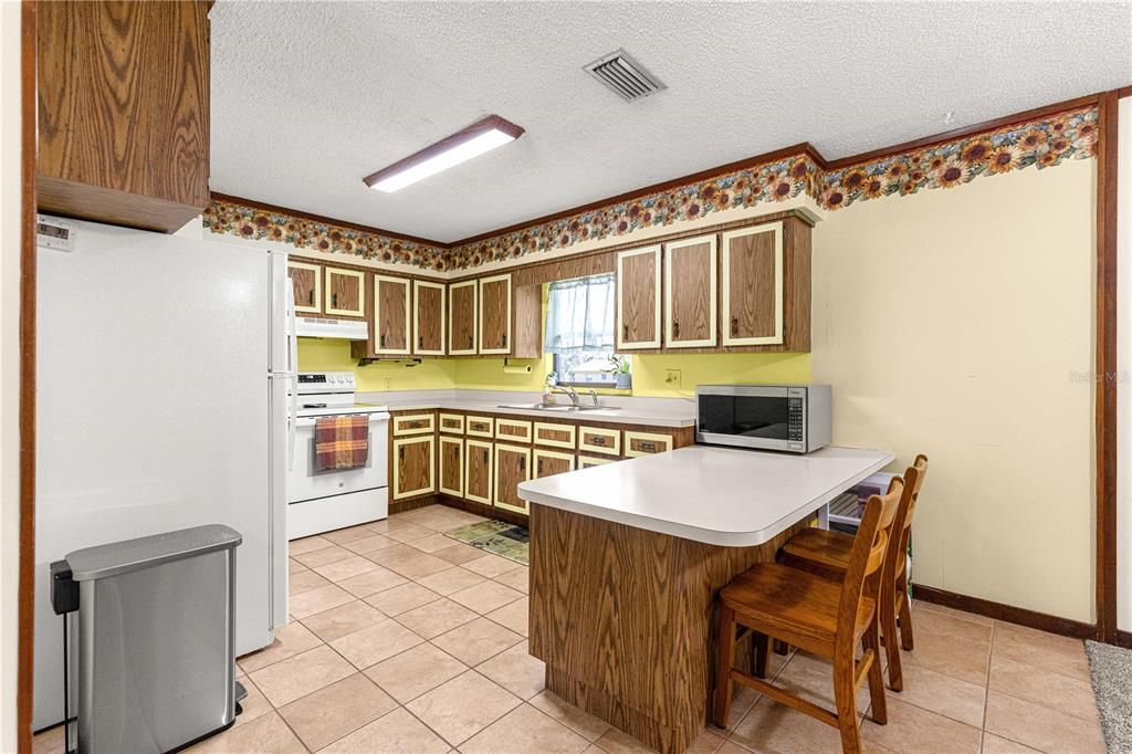 For Sale: $214,900 (3 beds, 1 baths, 1404 Square Feet)