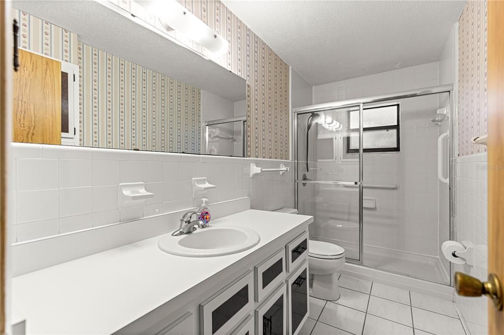 For Sale: $214,900 (3 beds, 1 baths, 1404 Square Feet)