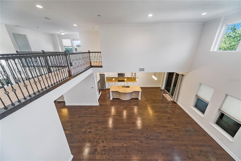 出租: $4,500 (5 贝兹, 3 浴室, 3793 平方英尺)