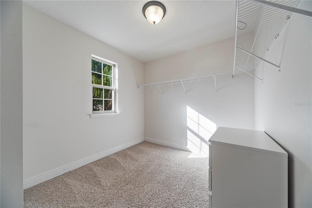 出租: $4,500 (5 贝兹, 3 浴室, 3793 平方英尺)