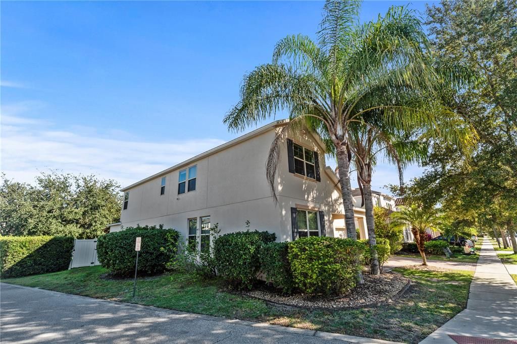 出租: $4,500 (5 贝兹, 3 浴室, 3793 平方英尺)