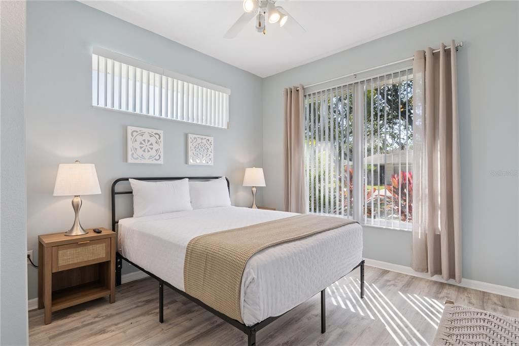 Active With Contract: $459,900 (4 beds, 2 baths, 1728 Square Feet)