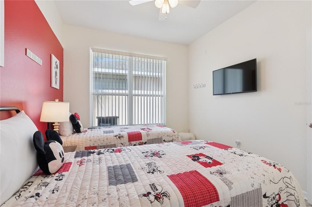 Active With Contract: $459,900 (4 beds, 2 baths, 1728 Square Feet)