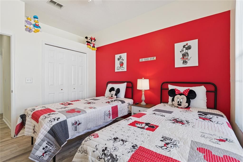 Active With Contract: $459,900 (4 beds, 2 baths, 1728 Square Feet)