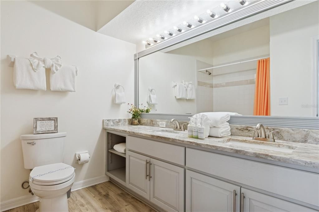 Active With Contract: $459,900 (4 beds, 2 baths, 1728 Square Feet)